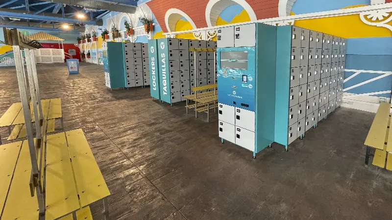 Smart lockers instalados en parques acuáticos VACWAY